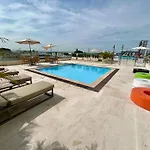 Frente al mar Suite cerca aeropuerto 1402